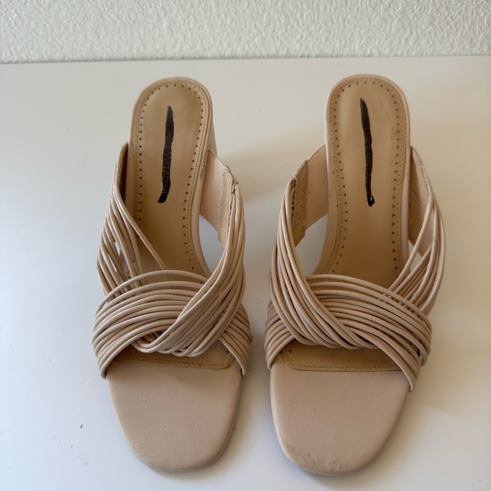 Adrienne Vittadini Annalee Strappy Block Heel Mule Sandals Tan Size 9
